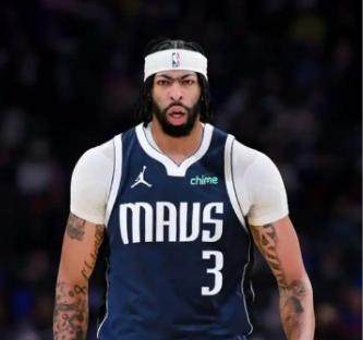 mk-伤病隐患凸显！曝戴维斯因手术恢复或缺席揭幕战